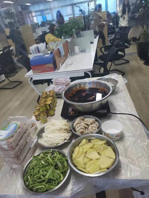 九龙坡区欣亨商务信息咨询经营部